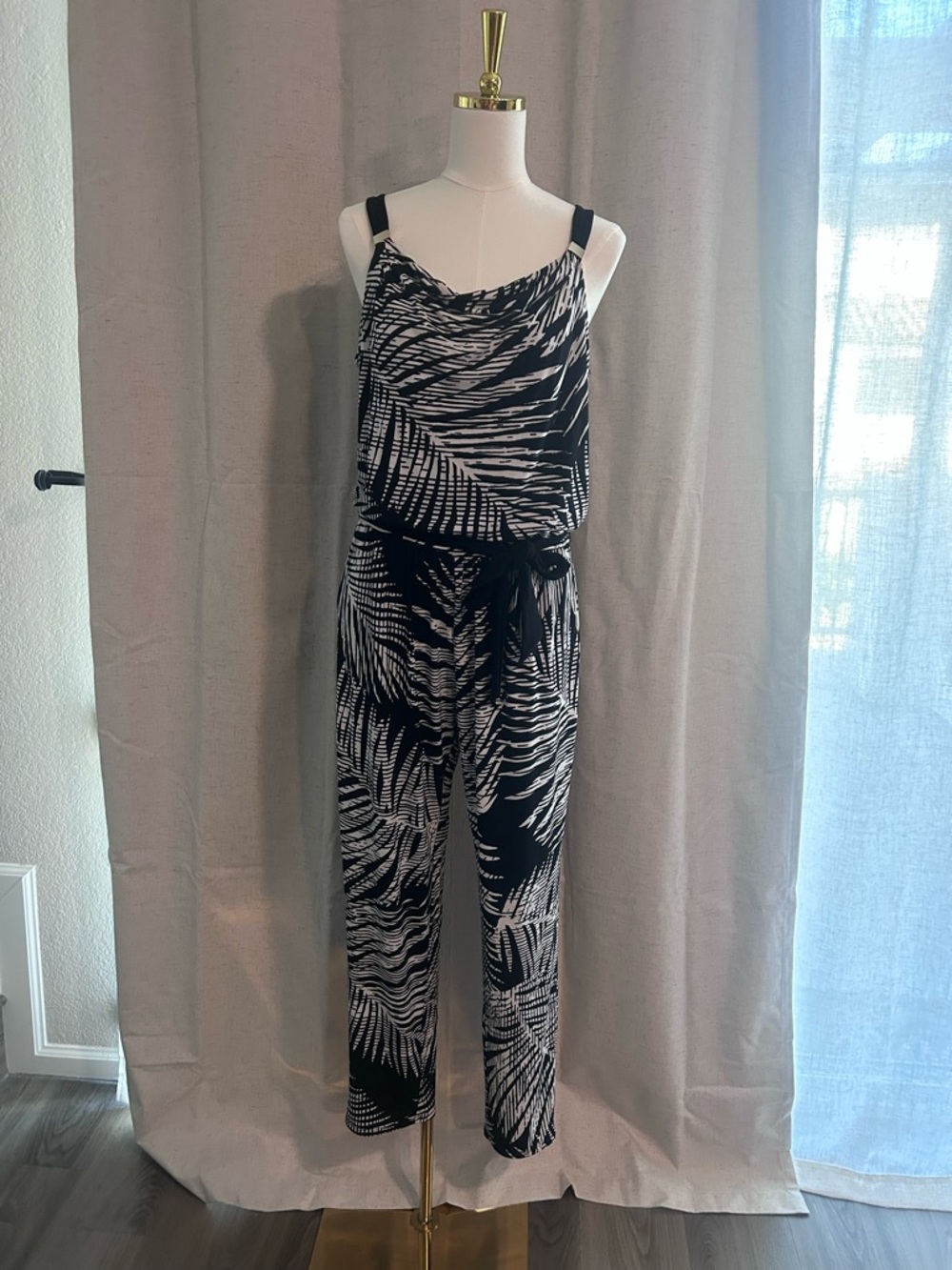 White House Black Market Black & White Palm-Print Sleeveless Jumpsuit